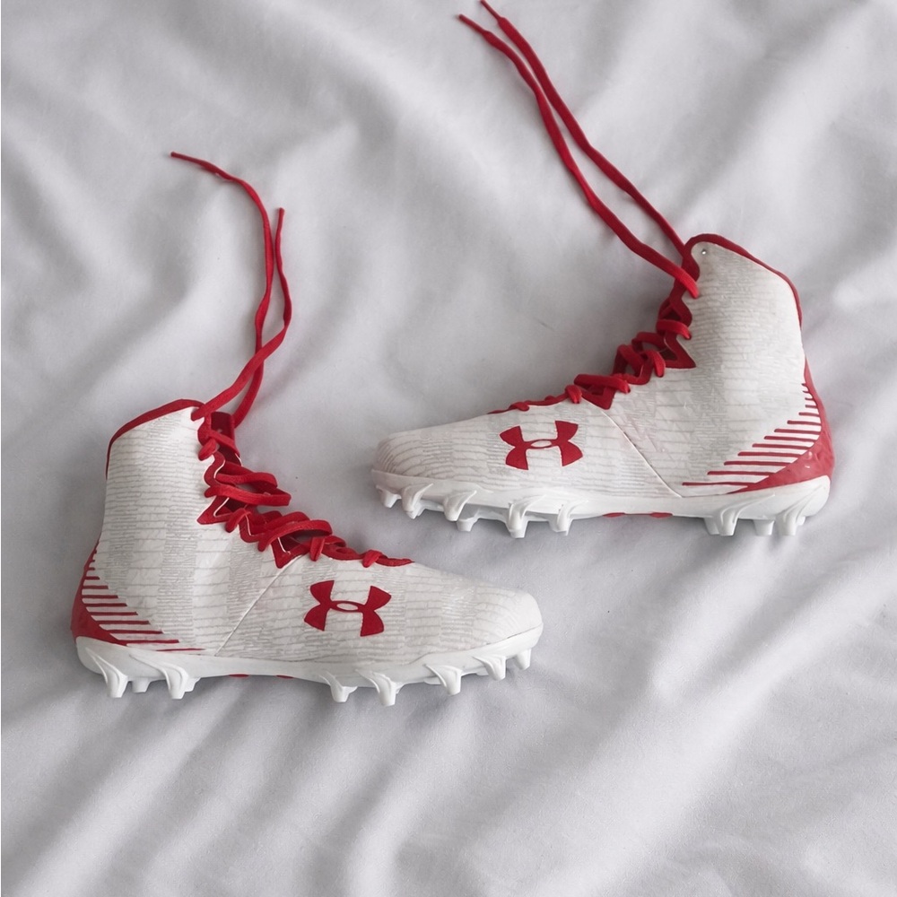💕sold💕Under Armour Mens Football Cleats Size 8 White Red High Top Molded NWOT